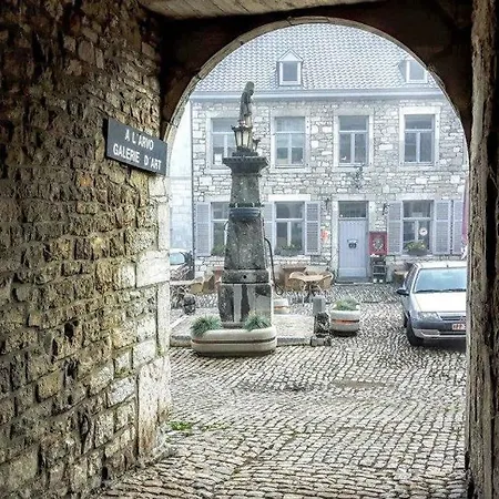 La Petite *